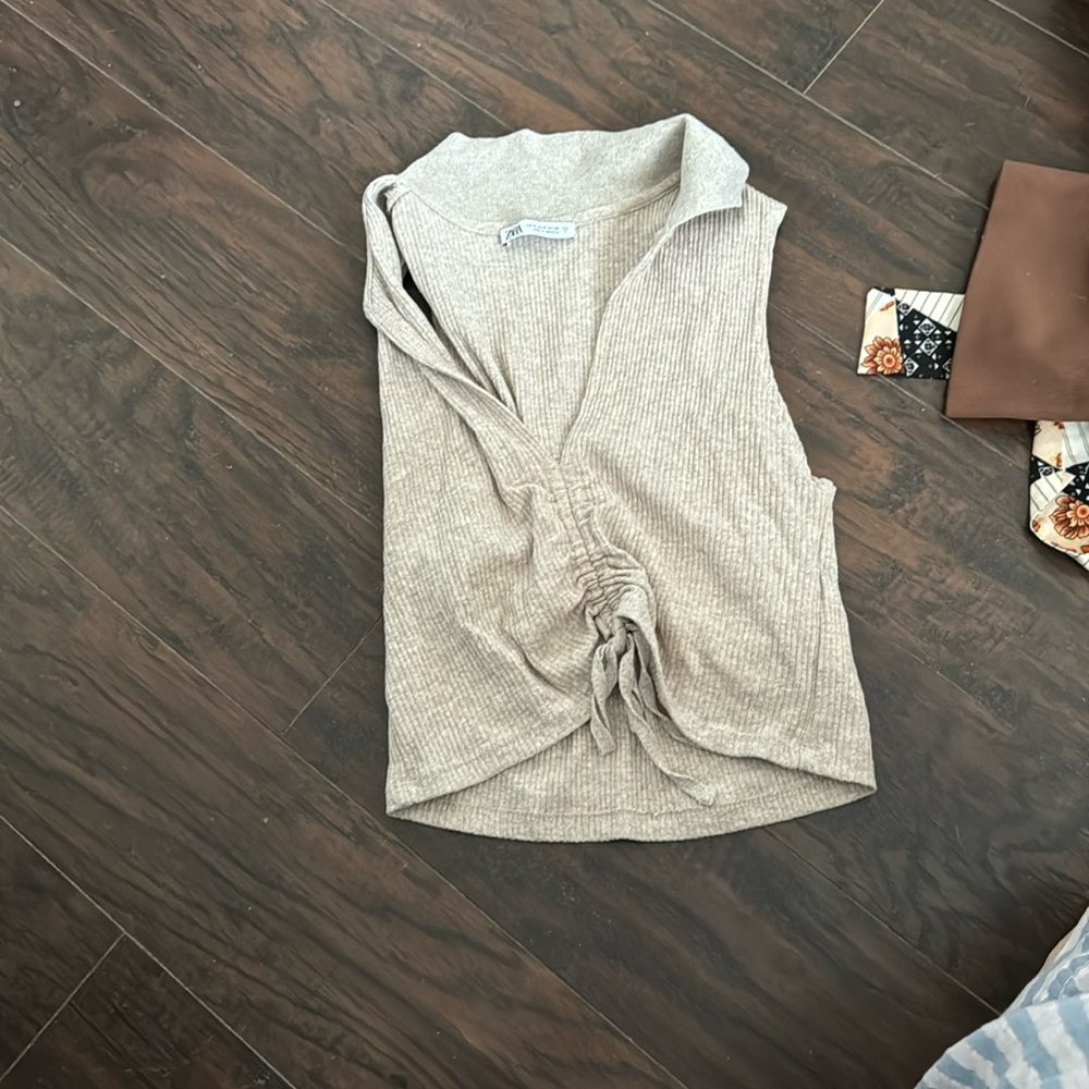 Low cut tank
